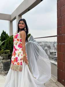 Salwar Kameez Tradicional de Fiesta, Diseño Indio, Seda Chinon Pesada, Bordado con Lentejuelas, Trabajo de Codificación, Relieve, Georgette Sintética - Product Image 3