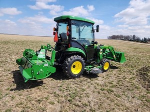 2024 JOHNN DEERE 2025R | Tractor usado Johnn Deere 2025R 4x4 25 HP Precio barato Tractor de ruedas 4WD John Deere - Product Image 6