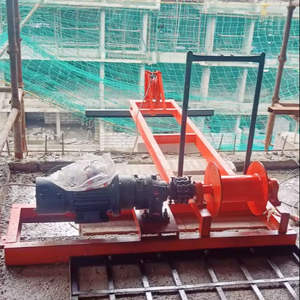 Treuil de levage de matériaux de chantier avec tambour à câble en acier et cadre robuste pour les opérations de construction et d'échafaudage - Product Image 1