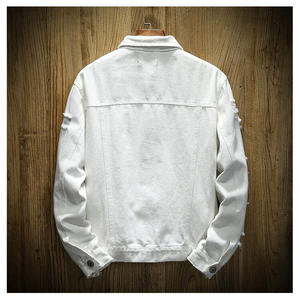 แจ็กเก็ตผ้ายีนส์สีฟ้าอ่อนมีกระเป๋าข้างลำลองสำหรับผู้ชาย - Product Image 3