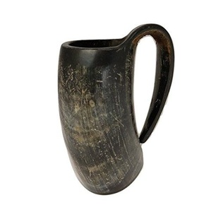 Tasse à boire de bière en corne de buffle avec gravure et conception personnalisée tasse à boire de bière en corne de boeuf avec logo personnalisé - Product Image 1