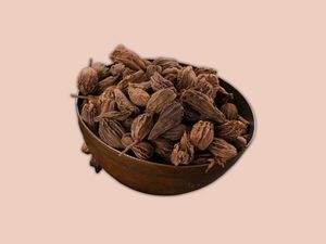 Vente en gros de cardamome noire séchée biologique de qualité supérieure Épices et herbes brutes Traitement incroyable offre en vente - Product Image 6