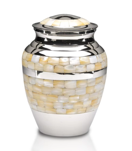 Urnes métalliques de haute qualité offrent un sanctuaire protecteur pour les cendres avec une simplicité élégante et un décor étonnant. - Product Image 6