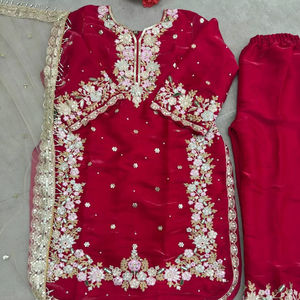 Traje Salwar de seda suave pura de diseñador indio y paquistaní y vestido Kameez Dupatta estilo largo de moda para fiestas y funciones de boda - Product Image 1