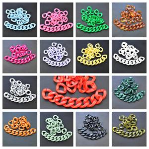 Cadena Decorativa de Resina Artística para Pared, Decoración de Interiores Elegante, Cadena Decorativa de Resina Hecha a Mano Única para un Hogar Moderno - Product Image 3