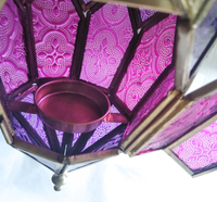 Lanterne à bougie marocaine pour la décoration intérieure, lanterne à bougie en métal antique en verre coloré pour la décoration de jardin intérieur et extérieur