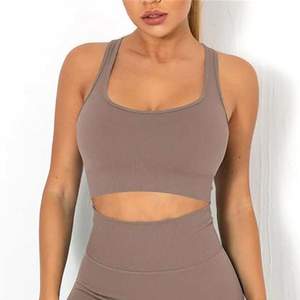 Ensemble de yoga court pour femmes en gros personnalisé, vêtements de sport respirants pour la salle de sport, vêtements de sport pour l'entraînement, séchage rapide, course à pied, couleur unie - Product Image 6