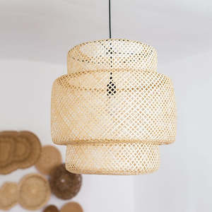 Günstige Großhandel Bambus Handwerk Korb weide Lampen schirme umfasst gewebte Rattan Lampen schirme antike Holz hängenden Kronleuchter Pendel leuchten