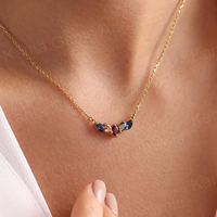 Collier chaîne minimaliste en argent sterling 925 plaqué or 22 carats avec pierres de naissance familiales en quartz multicolores taille marquise