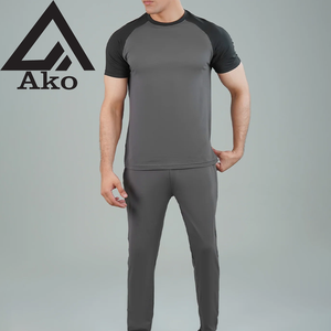 Conjunto Deportivo Gris Moderno para Hombre, Cómodo y a la Moda, Perfecto para el Gimnasio y Salidas Informales, para Usar en Verano, por Ako - Product Image 1