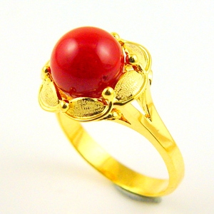 แหวนปะการังสีชมพูประดับทอง18K ลูกปัดกลมขัดเงา8มม. สำหรับผู้หญิง - Product Image 2