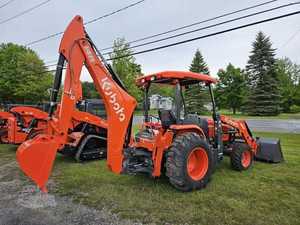 Chargeuse-pelleteuse Kubota M62 2025, composants du moteur principal et de la boîte de vitesses, fonctionnalités numériques, construction robuste, utilisation agricole, garantie de 3 ans - Product Image 2