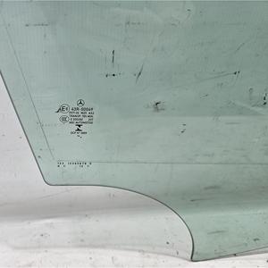 Fenêtres avant droites inférieures MERCEDES Classe C (W205) (2013-) A2057250110 (13>) - Product Image 3