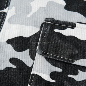 กางเกงขาสั้นคาร์โก้ผู้ชายขายส่ง หลายกระเป๋า ลายตัวอักษร OEM โพลีเอสเตอร์ 100% แห้งเร็ว ระบายอากาศดี เป็นมิตรกับสิ่งแวดล้อม สีดำ สีเทา 2026 - Product Image 5