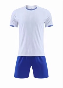 2025 meilleur nouveau maillot de football personnalisé ensemble complet maillot de football à col rond haute qualité vêtements de football personnalisés - Product Image 3