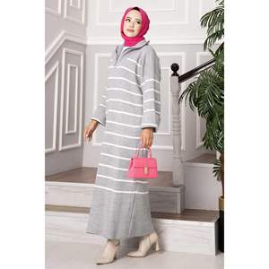 Vestido de punto cuello alto a rayas gris - Product Image 2