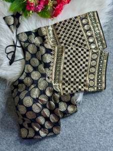 Les femmes confortables fortement recommandées portent le chemisier multicolore pour le sari disponible aux prix de gros de l'Inde - Product Image 5