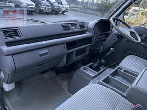 Camioneta Isuzu Fargo Usada de 1990, 4x4, LT, Grado Industrial, OEM, Volante a la Derecha - Product Image 5