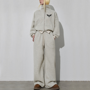 ชุดวอร์มผู้หญิงผ้าฟลีซคอตตอน 100% ระดับพรีเมียม หรูหรา เป็นมิตรกับสิ่งแวดล้อม ระบายอากาศได้ดี สไตล์ลำลอง ซิปคู่ พร้อมกางเกงวอร์มและเสื้อฮู้ด - Product Image 1