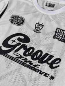 Maillot de baseball rétro personnalisé en maille respirante, style vintage, manches courtes, grande taille, antibactérien, séchage rapide, sublimation - Product Image 4