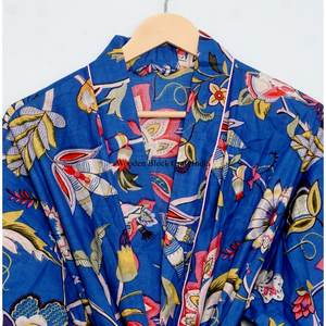 Kimono de Talla Única con Estampado Floral, Hecho a Mano en Jaipur, Bata de Algodón, Cómoda, Larga, Informal, para Playa o Ducha - Product Image 4