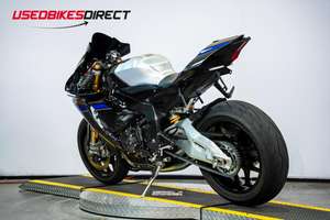 NEW GOOD LOOKING 2024 YZF R1M Ultimate Superbike with Cutting <b>Edge</b> Technology Precision Engineering - Product Image 3