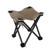 Chaise de pêche pliable compacte taille M avec cadre en acier carbone durable et poche latérale en tissu Oxford pour usage extérieur