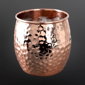 Mule élégante en cuivre martelé écologique avec poignée pour cocktails et boissons rafraîchissantes - Product Image 5