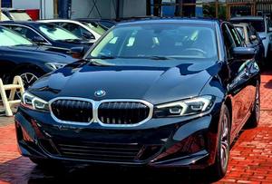 บีเอ็มดับเบิลยู ซีรีส์ 3 รุ่น 318i ปี 2025 ใหม่เอี่ยม เครื่องยนต์ 4 สูบ 199 แรงม้า น้ำมันเบนซิน เกียร์อัตโนมัติ พวงมาลัยซ้าย - Product Image 3