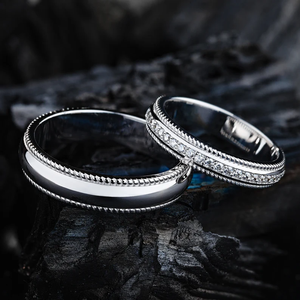 Anillos de Compromiso de Diamantes Redondos Únicos para Parejas y Alianzas a Juego para Regalos - Product Image 1