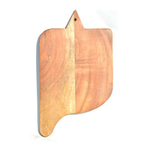 Tabla de cortar de madera dura natural con superficie pulida Ideal para cortar frutas, verduras, queso y carne fácilmente - Product Image 6