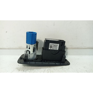 AUDI Q3 Serie (F3B) 83A035726 DADA (18>) PUERTO USB - Product Image 6