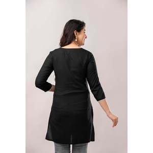 Kurti droit en viscose brodée Chawal Taka pour femme en noir et blanc - Product Image 4