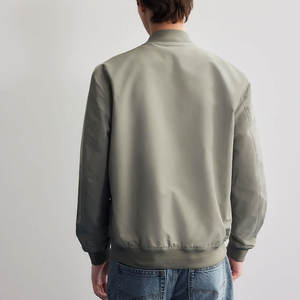 Veste bomber d'hiver sur mesure, best-seller, nouvelle arrivée, veste bomber pour homme, fabriquée au Pakistan - Product Image 3