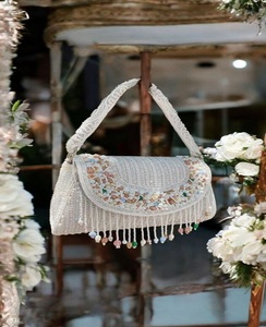 Pochette de soirée de mariée artisanale avec broderie de pierres de cristal, artisanat - Product Image 1