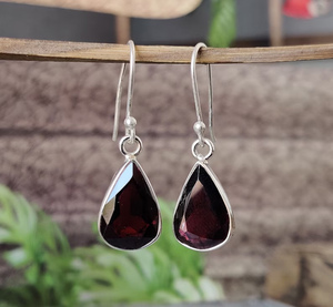 Handmade Pear Shape Garnet Gemstone Dangle Fine Sterling <b>Silver</b> <b>Ring</b> 8X10MM Bezel <b>Set</b> Vintage IGI Certified Anniversary Gift - Product Image 4