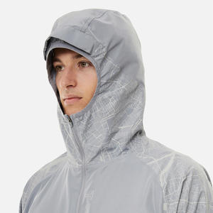 Chaqueta cortavientos impermeable con sublimación de diseño personalizado para hombre con capucha y cierre de cremallera chaqueta cortavientos de moda para hombre - Product Image 4