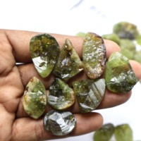 Prix de gros Vesuvianite Druzy Cabochon Lot fait à la main Vesuvianite cristal pour la fabrication de bijoux pierre Vesuvianite pierre précieuse