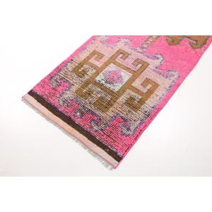 Alfombra Turca Vintage, Alfombra de Pasillo de 2.7x10 pies, Alfombra de Lana con Diseño Floral en Tonos Rosa y Marrón - Product Image 2