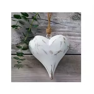 Adorno de corazón colgante de metal decorativo, regalo de Navidad para familiares o amigos - Product Image 2