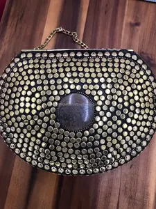 Meilleure pochette de soirée en résine pour dames Nouveau design avec motif artistique en strass Utilisation polyvalente pour les fêtes Mariages Cadeau Inde - Product Image 5
