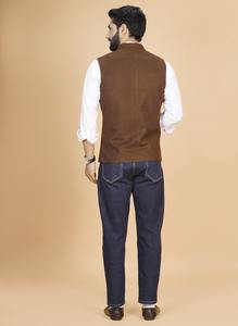 เสื้อกั๊กสีน้ำตาลสำหรับผู้ชาย น้ำหนักเบา ทรงเข้ารูป เหมาะสำหรับงานปาร์ตี้ในออฟฟิศและงานที่เป็นทางการ ลดราคาพิเศษ - Product Image 4