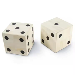 ลูกเต๋าเกมกระดูกแท้สำหรับแฟนยุคกลางโดยงานฝีมือเสี้ยว - Product Image 4