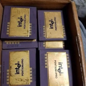 Processeur en céramique Intel Pentium d'occasion, CPU de déchets informatiques, déchets électroniques pour la récupération de métaux - Product Image 3