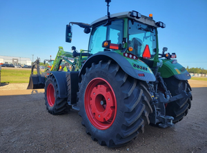 FENDTT 720 Vario Tracteur à pied d'occasion 2024 ans 4x4 Machines agricoles à vendre - Product Image 3