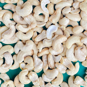 Hot Sale Cheap Rate Cashew Nuts WW180, WW240, WW320, LP Raw Cashew Nut Cashew Nut Price In Vietnam Customized Cutting Size - Product Image 1