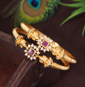 Bracelets traditionnels en laiton avec placage d'or complexe et ornements en pierre de couleur rubis, disponibles au prix de gros. - Product Image 6