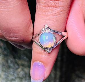 แหวนโอปอลเอธิโอเปียเงินแท้ 925 ชุบเงิน งานแฮนด์เมด สไตล์โบโฮ ประดับขอบรูปหัวใจ แหวนประจำเดือนตุลาคม - Product Image 4