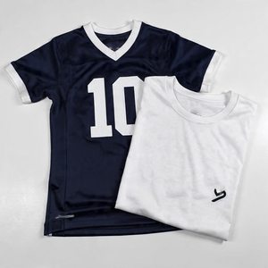 Maillots de football en maille personnalisés, maille de haute qualité, nom de l'équipe imprimé personnalisé |   T-shirt à col en V à manches courtes, écologique et antibactérien - Product Image 1