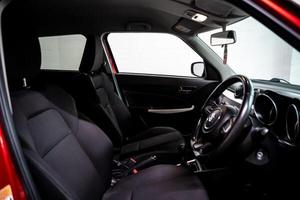SUZUKI SWIFT 2019 D'OCCASION CÔTÉ GAUCHE/CÔTÉ DROIT - Product Image 4
